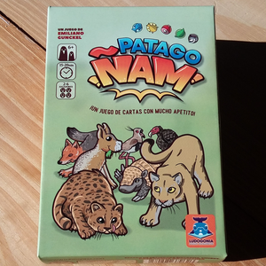 Caja verde del Juego. Título Patagoñam. Ilustraciones de animales patagónicos en la tapa. Juego de Ludogonia